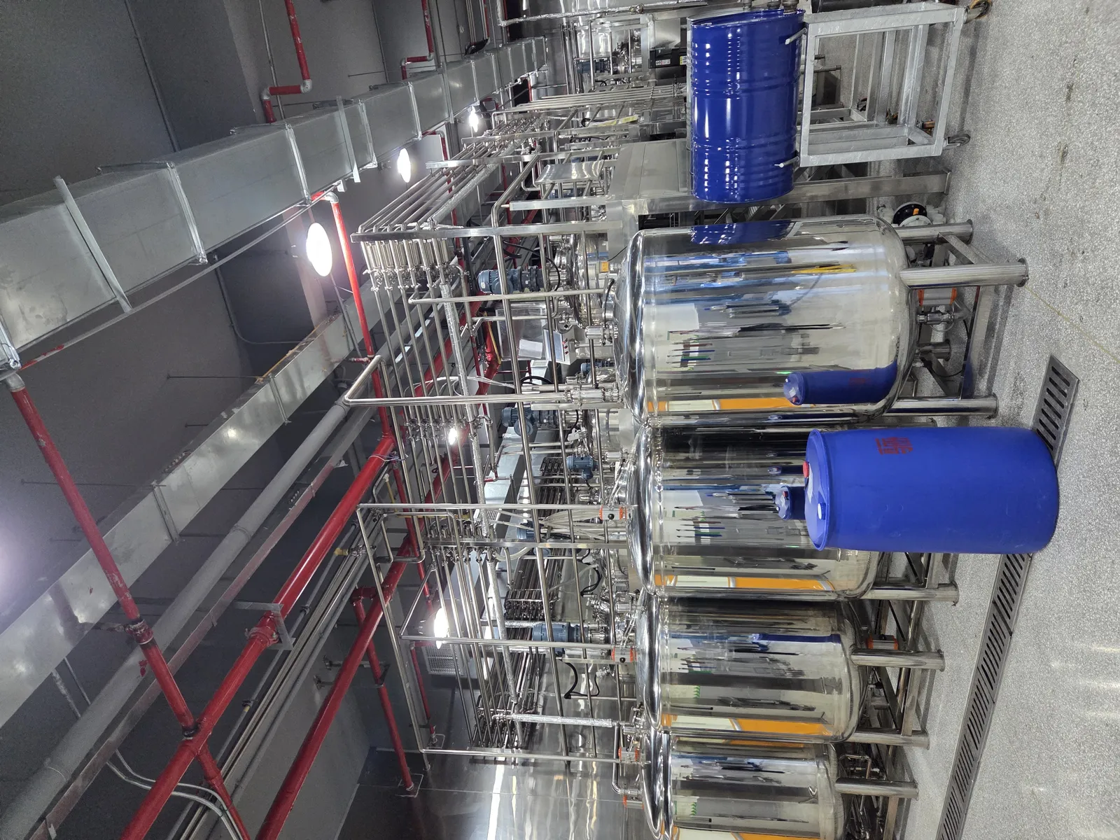 Production workshop and stainless-steel equipment